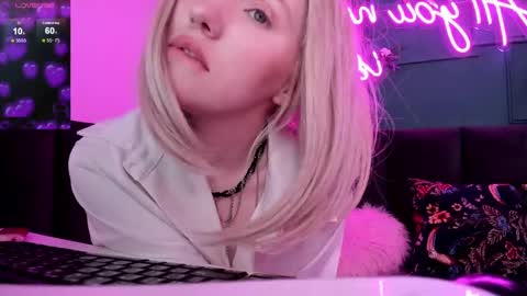 Monica online show from March 2025 04:25:02 AM