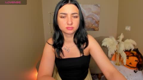 Lina online show from October 2025 11:31:02 PM