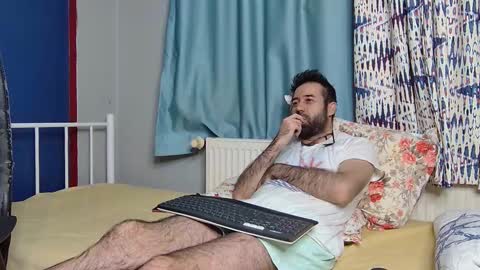 Snapshot of flycb chatting on November 2025 10:33:02 PM Fly online show from November 2025 10:33:02 PM