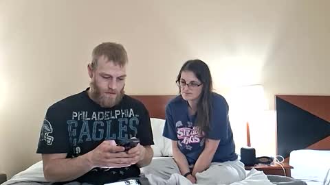 flyeaglesfly2009 online show from February 2026 02:15:02 AM