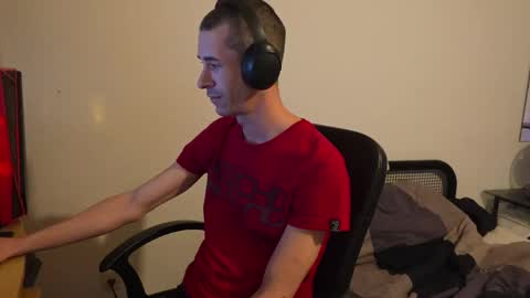 Snapshot of flyhigh92 chatting on April 2026 11:54:02 PM flyhigh92 online show from April 2026 11:54:02 PM