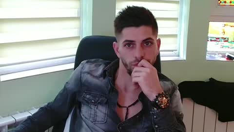 independent model online show from December 2024 12:36:01 PM