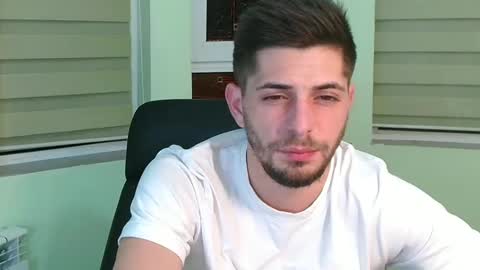 independent model online show from January 2025 08:37:02 PM