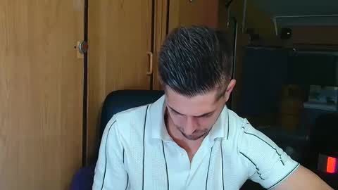 independent model online show from September 2025 05:37:01 PM