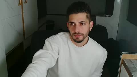 independent model online show from November 2025 07:24:02 PM