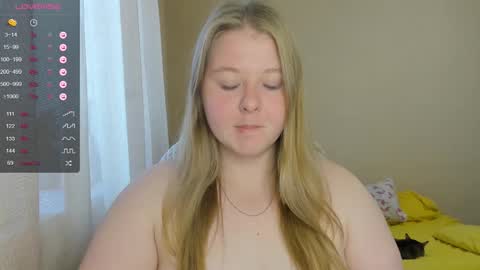 Snapshot of forever_cute chatting on September 2025 11:15:01 AM Ann online show from September 2025 11:15:01 AM