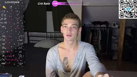 forever_eren online show from November 2025 07:13:02 PM