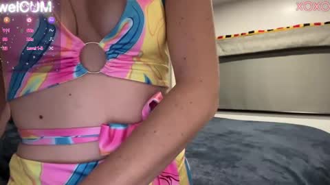 Elaine online show from January 2025 02:38:01 AM