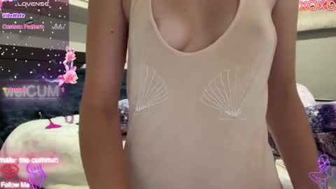 Elaine online show from November 2025 07:01:02 PM