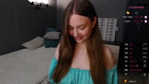 Snapshot of foreversmileme chatting on May 2026 03:20:02 PM Julia online show from May 2026 03:20:02 PM