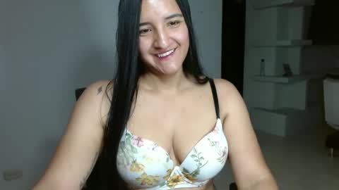 katalina online show from January 2025 06:44:01 PM