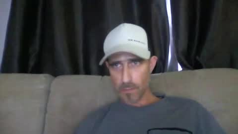 fouraide42 online show from December 2025 04:36:02 PM