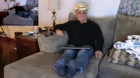 Hunter online show from January 2025 03:22:01 AM