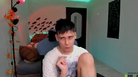 Foxicfu online show from December 2024 05:01:01 PM