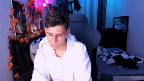 Foxicfu online show from September 2025 06:35:01 PM