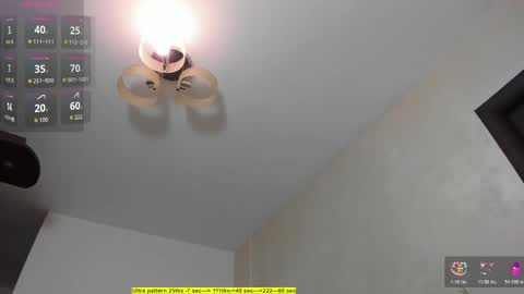 Snapshot of foxx_giirl chatting on April 2026 04:54:01 AM Foxx online show from April 2026 04:54:01 AM