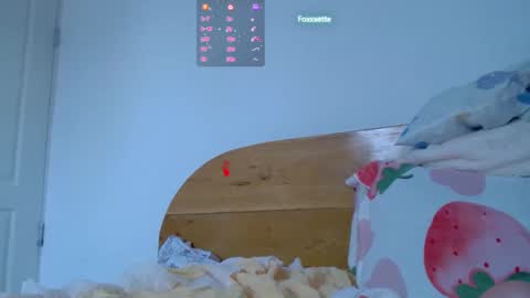 Snapshot of foxxxette18 chatting on September 2025 07:45:02 AM Foxxxette online show from September 2025 07:45:02 AM