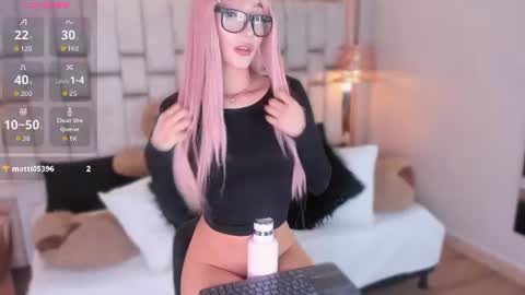 Snapshot of foxxxypink chatting on June 2026 07:50:01 PM fox with 3 xs online show from June 2026 07:50:01 PM