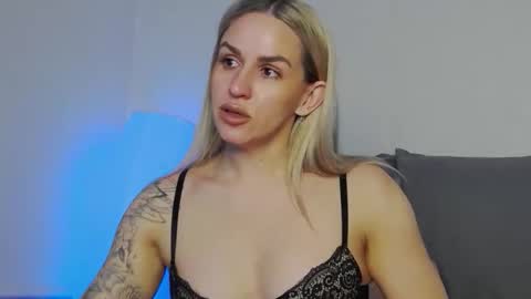 Snapshot of foxy_kimmi chatting on May 2026 06:29:01 AM Foxy Kimmi online show from May 2026 06:29:01 AM