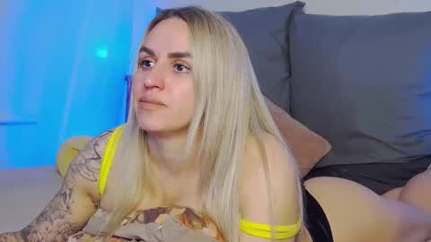 Snapshot of foxy_kimmi chatting on May 2026 06:41:01 AM Foxy Kimmi online show from May 2026 06:41:01 AM