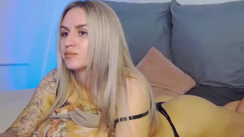 Snapshot of foxy_kimmi chatting on May 2026 04:41:01 AM Foxy Kimmi online show from May 2026 04:41:01 AM