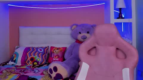 Loren online show from March 2026 11:04:01 AM