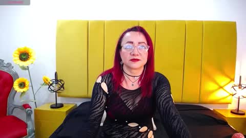Snapshot of foxy_miilf chatting on September 2025 01:21:01 PM Foxy miilf online show from September 2025 01:21:01 PM
