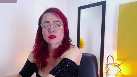 Snapshot of foxy_miilf chatting on September 2025 01:15:01 PM Foxy miilf online show from September 2025 01:15:01 PM