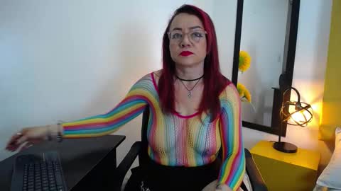 Snapshot of foxy_miilf chatting on October 2025 12:56:02 PM Foxy miilf online show from October 2025 12:56:02 PM