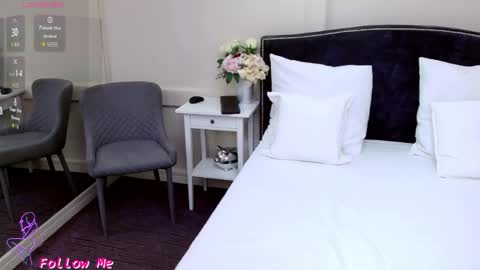 Snapshot of foxy_ramona chatting on May 2026 11:40:01 AM Ana online show from May 2026 11:40:01 AM