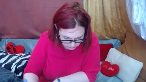 Snapshot of foxydesiree chatting on April 2026 02:21:01 PM foxydesiree online show from April 2026 02:21:01 PM
