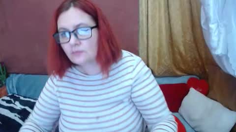 Snapshot of foxydesiree chatting on May 2026 05:29:02 PM foxydesiree online show from May 2026 05:29:02 PM