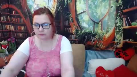 Snapshot of foxydesiree chatting on May 2026 12:13:02 PM foxydesiree online show from May 2026 12:13:02 PM