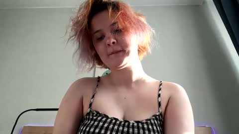 Snapshot of foxydollkate chatting on May 2026 12:54:01 PM Kate online show from May 2026 12:54:01 PM