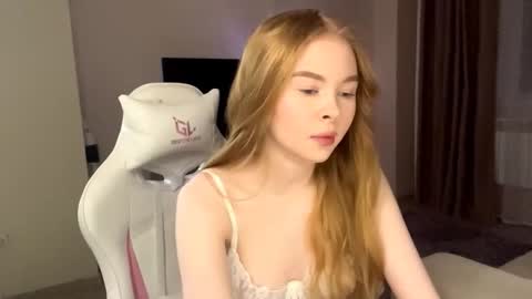 Snapshot of foxyenchantress chatting on March 2026 07:29:01 PM Sai online show from March 2026 07:29:01 PM