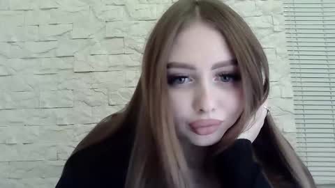 Alice online show from November 2025 03:23:02 PM