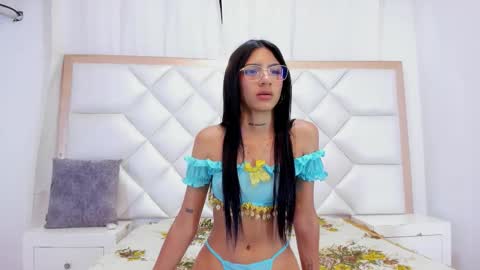 Snapshot of foxyhillx chatting on October 2025 07:20:01 PM foxyhillx online show from October 2025 07:20:01 PM
