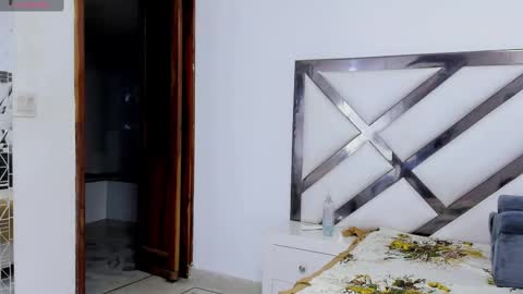 foxyhillx online show from November 2025 08:52:01 PM