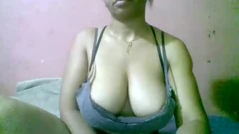 Snapshot of fracisca2204 chatting on March 2026 08:35:02 PM fracisca2204 online show from March 2026 08:35:02 PM