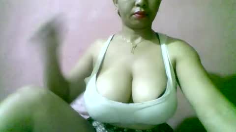 Snapshot of fracisca2204 chatting on April 2026 07:07:01 PM fracisca2204 online show from April 2026 07:07:01 PM