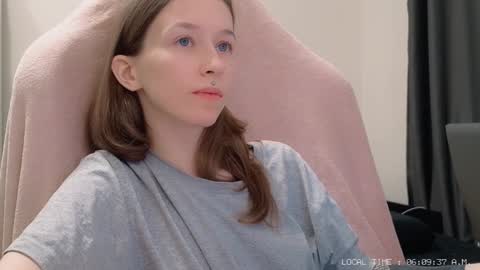 Snapshot of fran_bow chatting on January 2025 03:09:02 AM fran_bow online show from January 2025 03:09:02 AM