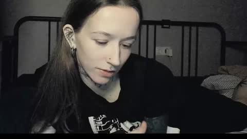 Snapshot of fran_bow chatting on December 2025 08:16:02 PM fran_bow online show from December 2025 08:16:02 PM