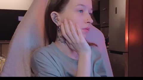 Snapshot of fran_bow chatting on February 2026 04:16:02 PM fran_bow online show from February 2026 04:16:02 PM