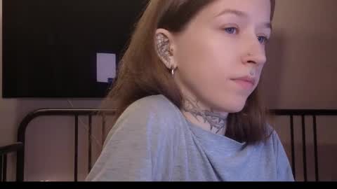 Snapshot of fran_bow chatting on March 2026 05:30:01 PM fran_bow online show from March 2026 05:30:01 PM