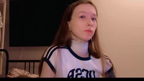 Snapshot of fran_bow chatting on April 2026 08:26:02 AM fran_bow online show from April 2026 08:26:02 AM