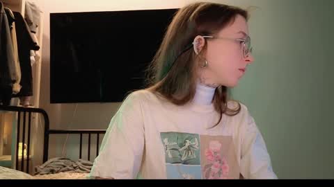 Snapshot of fran_bow chatting on April 2026 06:41:01 PM fran_bow online show from April 2026 06:41:01 PM