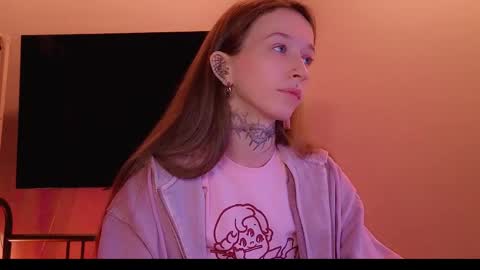 Snapshot of fran_bow chatting on April 2026 05:42:02 PM fran_bow online show from April 2026 05:42:02 PM