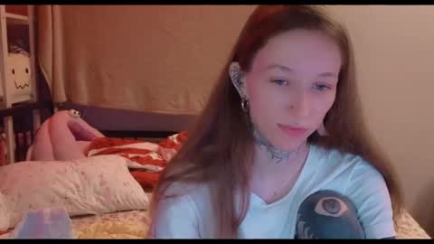 fran_bow online show from May 2026 06:37:02 PM