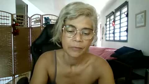 francelune online show from December 2024 07:36:01 AM