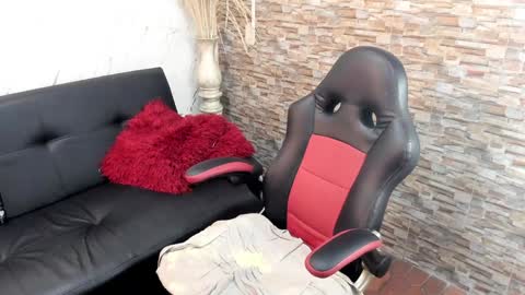          online show from January 2025 04:15:02 AM